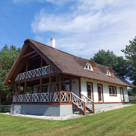 Вилла Greyowka Dom Kryty Strzecha W Gardna Park Czysta Экстерьер фото